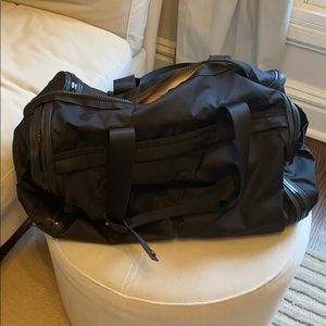 Lululemon workout bag.